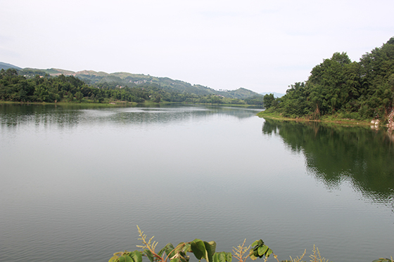 2 位于四川省邻水县的关门石水库，为长江提供生态水源.JPG