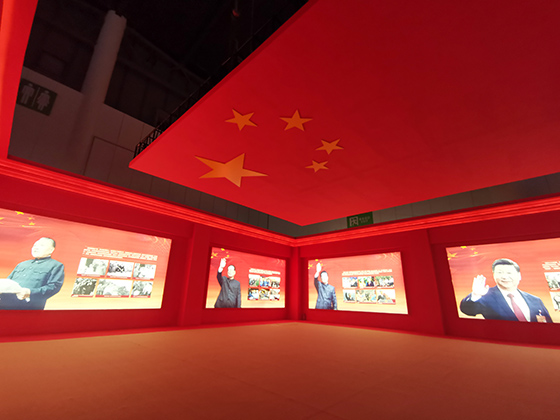 四川省庆祝中华人民共和国成立70周年大型成就展现场.jpg