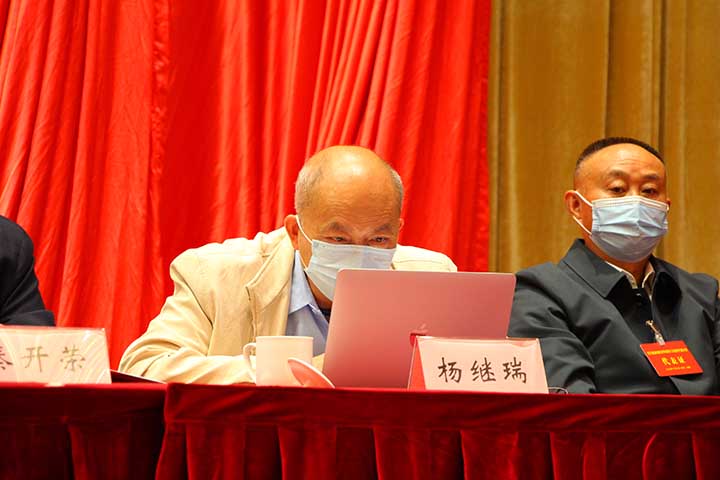 25－新当选的学会第八届理事会副会长杨继瑞.JPG
