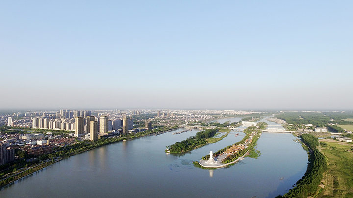 1紧邻大运河的泗阳县城.jpg