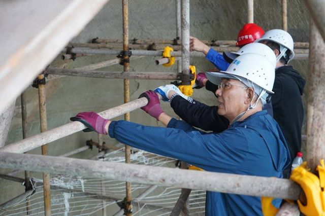 图7  雁江区邀请专家开展半月山摩崖造像保护修缮.jpg