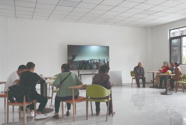 1764820088114690.jpg 改造后的民江小区活动室.jpg