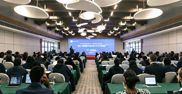 1765180010849886.jpg 1年会现场.jpg