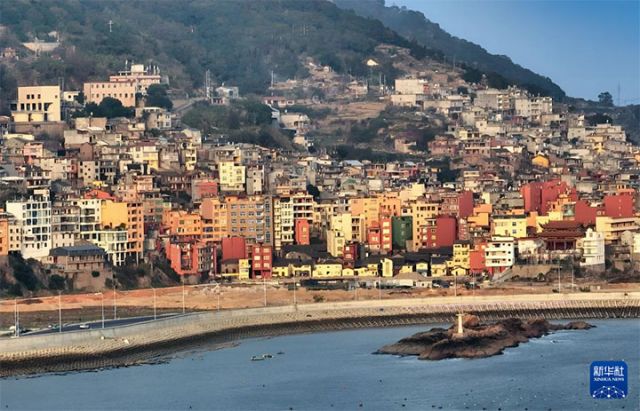 图2 这是霞浦县三沙镇滨海观光道和沿岸的民宿群（12月3日摄，无人机照片）。 拷贝.jpg