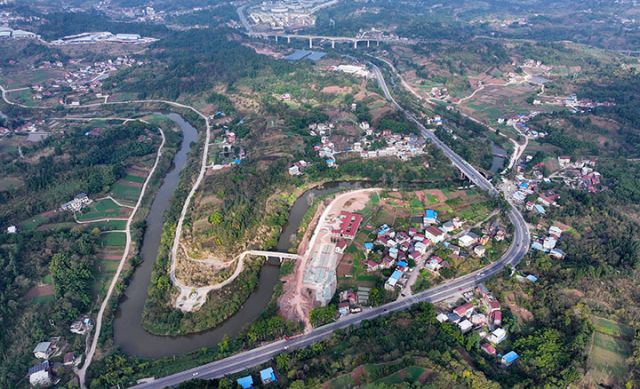 1765788963143393.jpg 图2 12月14日,在四川省内江市东兴区新江街道国光社区,航拍乡村冬日美景。.jpg