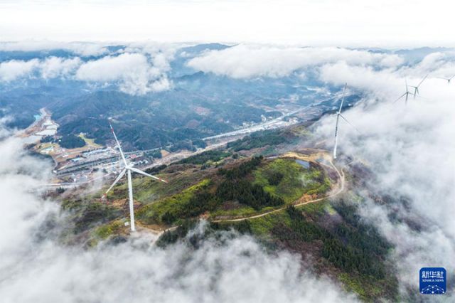 1765789082550704.jpg 图1 12月14日,石柱县冷水镇周边景色(无人机照片)。 拷贝.jpg