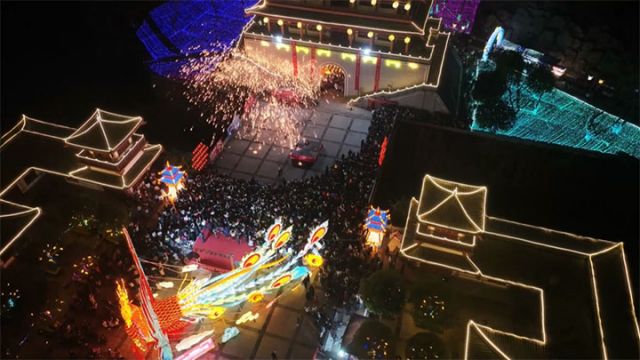 1765875349508669.jpg 图4 字库山灯会 拷贝.jpg