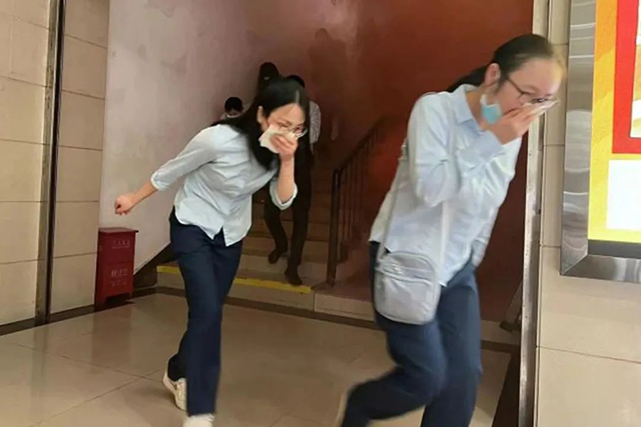 3应急疏散演练.jpg