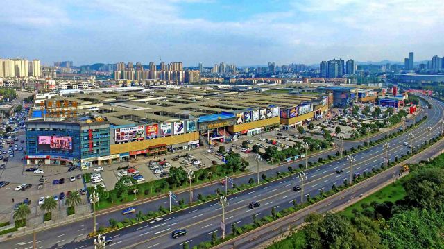 泸州市龙马潭区西南商贸城.jpg