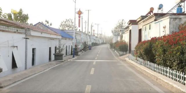 1761641593523643.jpg 图1 村庄环境美(陈肖艳 摄).jpg