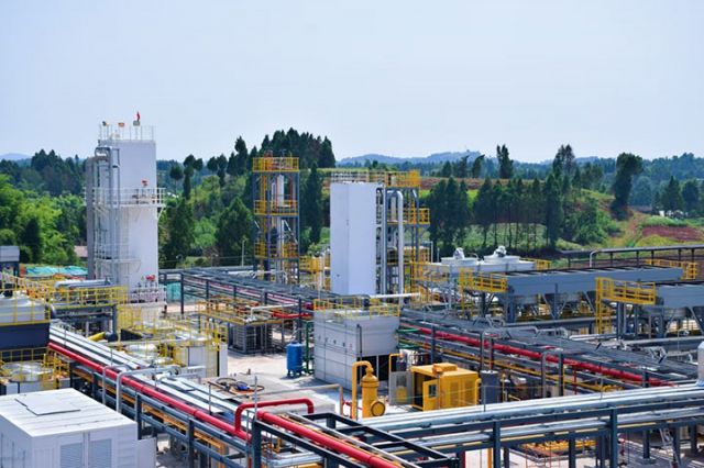 图2  中京二期生产现场.jpg