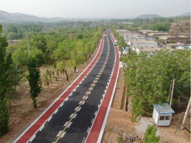 图1  路绕村转 （田雪 摄） 拷贝.jpg