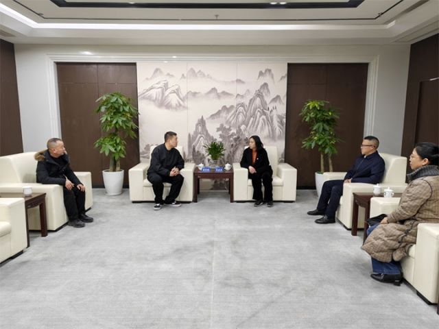 1764927344539691.jpg 图1 资阳高新区管委会负责人与企业负责人座谈交流 拷贝.jpg